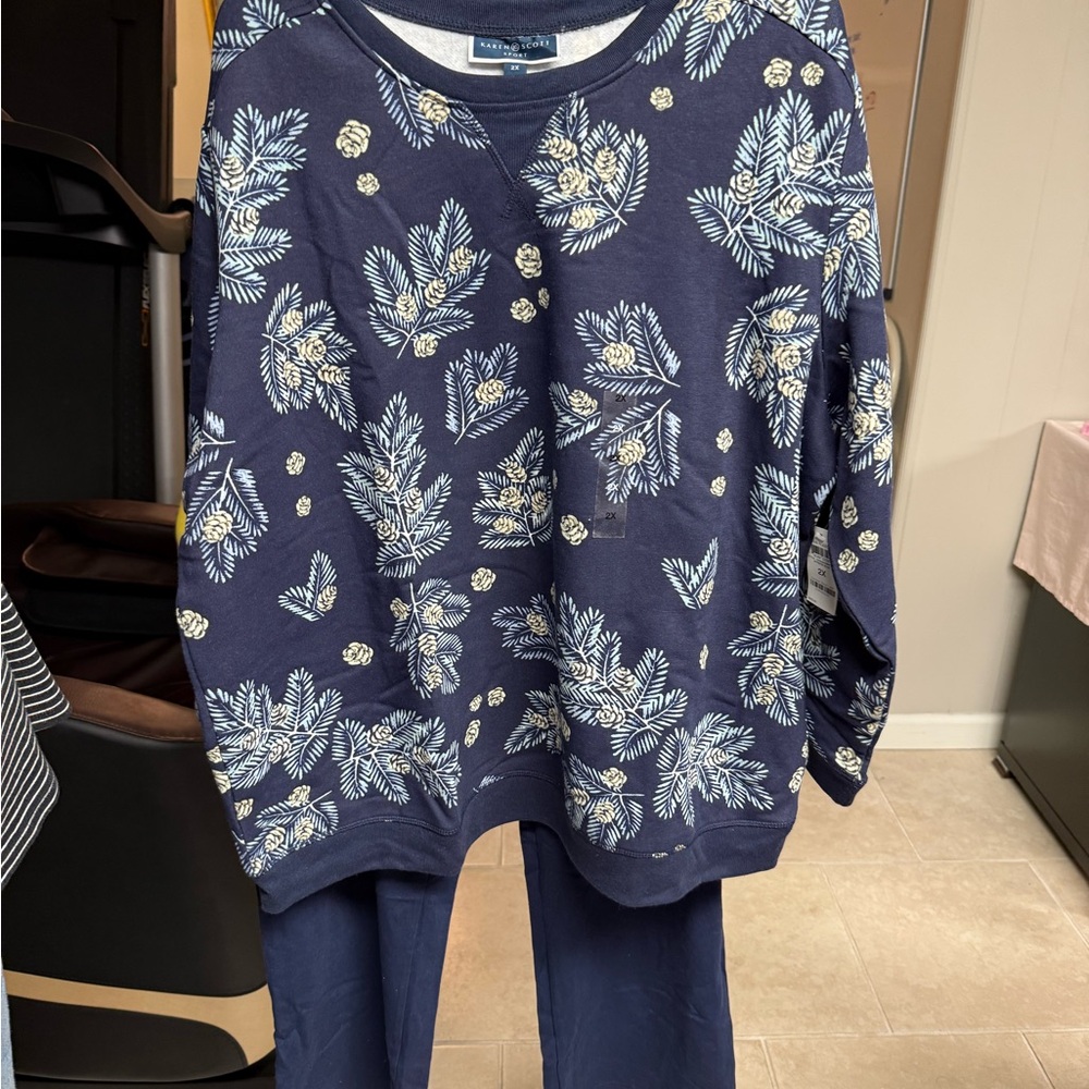 Karen Scott Navy and Yellow Pineapple Sweatshirt